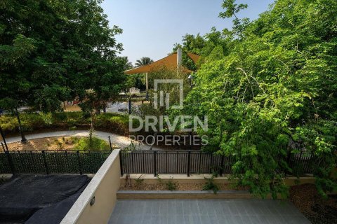 Villa en Bella Casa, Serena, Dubai, 3 dormitorios, 282.52 m², № 143201 - foto 20