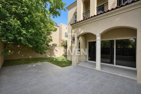 Villa en Bella Casa, Serena, Dubai, 3 dormitorios, 282.52 m², № 143201 - foto 25