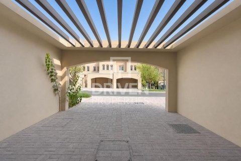 Villa en Bella Casa, Serena, Dubai, 3 dormitorios, 282.52 m², № 143201 - foto 28