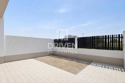 Villa in Liwan, Dubai Land, Dubai 5 bedrooms, 184.13 sq.m. № 143207 - photo 25
