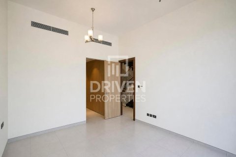 Villa in Liwan, Dubai Land, Dubai 5 bedrooms, 184.13 sq.m. № 143207 - photo 15