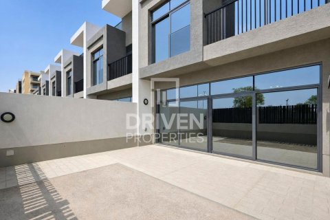 Villa in Liwan, Dubai Land, Dubai 5 bedrooms, 184.13 sq.m. № 143207 - photo 26