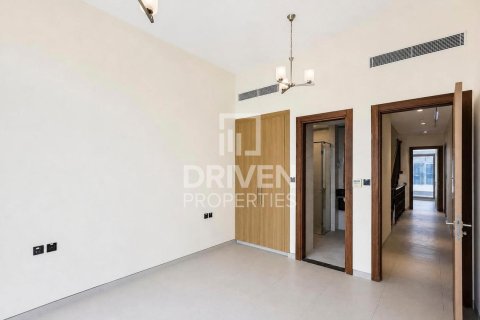 Villa in Liwan, Dubai Land, Dubai 5 bedrooms, 184.13 sq.m. № 143207 - photo 7
