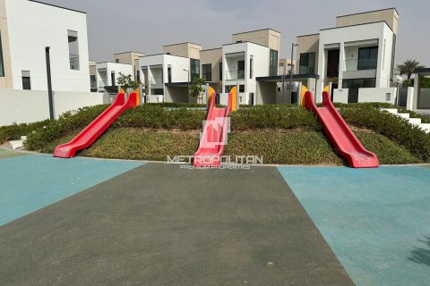 Villa in Arabian Ranches 3, Dubai 4 bedrooms, 450 sq.m. № 74238 - photo 22