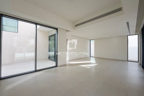 Villa in Arabian Ranches 3, Dubai 4 bedrooms, 450 sq.m. № 74238 - photo 3