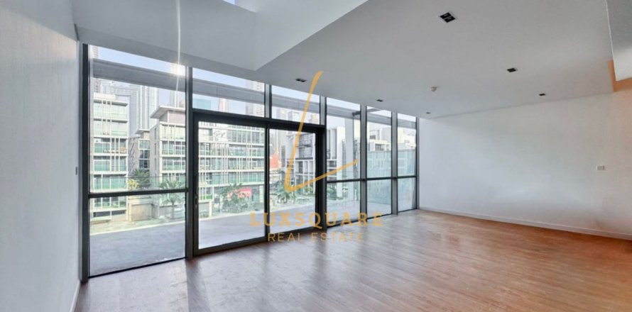 Apartamento en Al Wasl, Dubai, 2 dormitorios, 186 m², № 121154