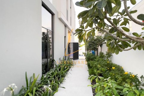 Villa in Murooj Al Furjan, Al Furjan, Dubai 4 bedrooms, 336 sq.m. № 121158 - photo 16