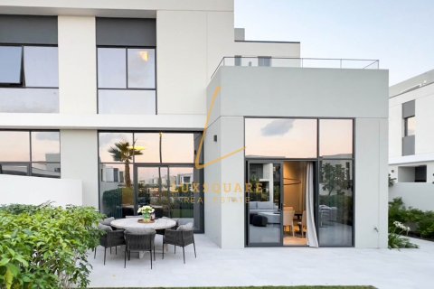 Villa in Murooj Al Furjan, Al Furjan, Dubai 4 bedrooms, 336 sq.m. № 121158