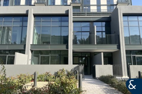 Apartamento en Dubai Hills Estate, Dubai, 2 dormitorios, 183 m², № 99030 - foto 1