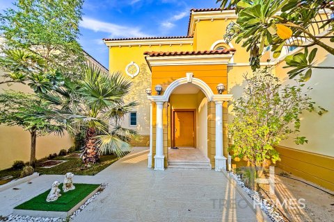 Villa in Legacy, Jumeirah Park, Dubai 4 bedrooms, 314 sq.m. № 13510 - photo 29