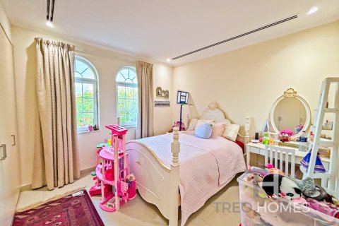 Villa in Legacy, Jumeirah Park, Dubai 4 bedrooms, 314 sq.m. № 13510 - photo 21