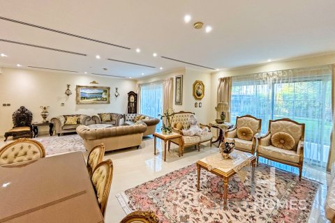 Villa in Legacy, Jumeirah Park, Dubai 4 bedrooms, 314 sq.m. № 13510 - photo 7