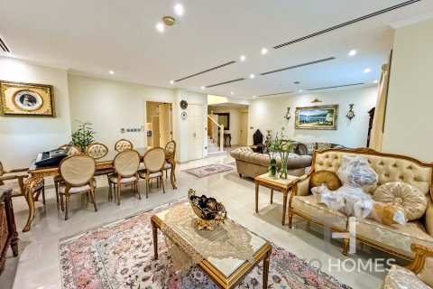 Villa in Legacy, Jumeirah Park, Dubai 4 bedrooms, 314 sq.m. № 13510 - photo 5