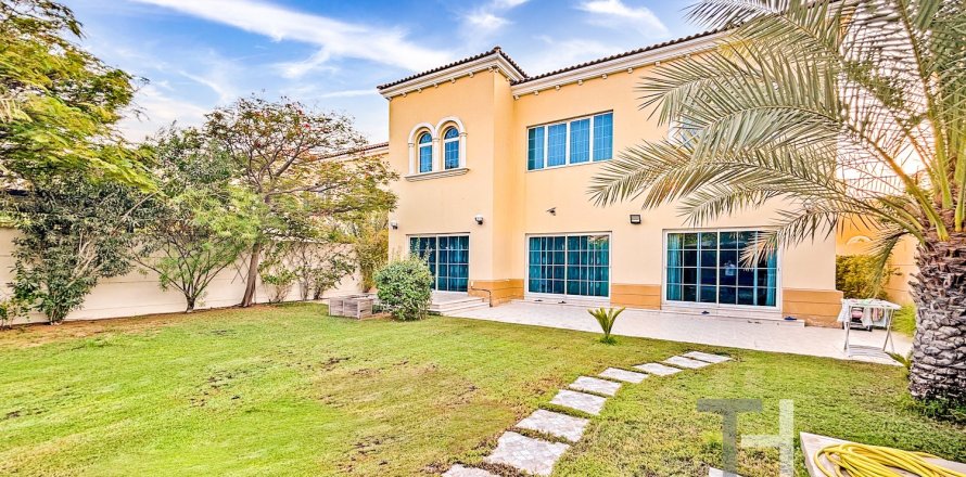 Villa in Legacy, Jumeirah Park, Dubai 4 bedrooms, 314 sq.m. № 13510