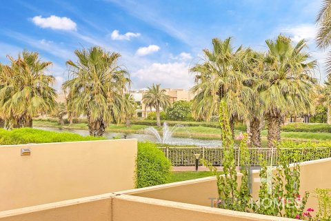 Villa à Meadows, Dubai, 4 chambres, 381 m², № 13516 - photo 10