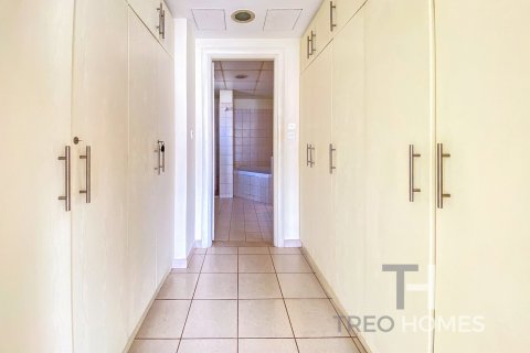 Villa à Meadows, Dubai, 4 chambres, 381 m², № 13516 - photo 19
