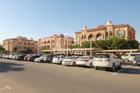 Bâtiment à Dubai Investment Park, Dubai, 7 chambres, 1584 m², № 20135 - photo 8