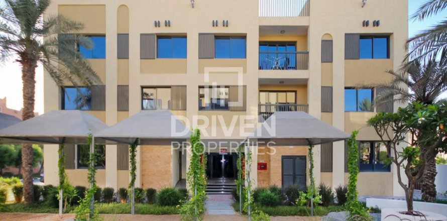Bâtiment à Dubai Investment Park, Dubai, 7 chambres, 1584 m², № 20135