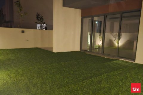 Снять в аренду таунхаус в Дубае: 3 спальни, 252м², № 77894 - фото 9