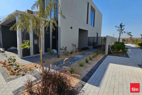 Снять в аренду таунхаус в Дубае: 3 спальни, 252м², № 77894 - фото 18