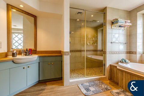 Купить квартиру в Golden Mile, Пальма Джумейра, Дубай: 3 спальни, 309м², № 75789 - фото 30