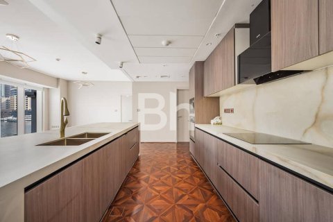Apartment in Dubai Marina, Dubai 2 bedrooms, 129 sq.m. № 57252 - photo 11