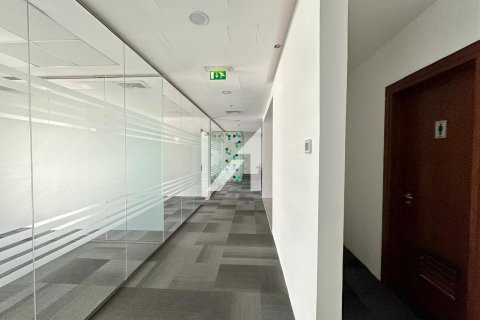 Снять в аренду офис в Дубай Инвестмент Парке, Дубай: 722м², № 94447 - фото 9