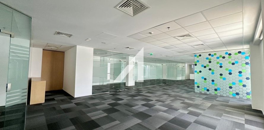Oficina en Dubai Investment Park, Dubai, 722 m², № 94447