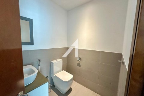 Снять в аренду офис в Дубай Инвестмент Парке, Дубай: 722м², № 94447 - фото 16