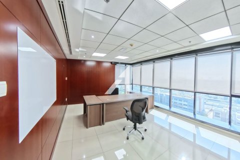 Bureau à Lake Allure, Jumeirah Lake Towers, Dubai, 246 m², № 94445
