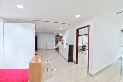Снять в аренду офис в Lake Allure, Джумейра Лейк Тауэрс, Дубай: 246м², № 94445 - фото 10