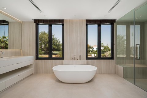 Villa in Jumeirah Islands, Dubai 4 bedrooms, 602.94 sq.m. № 142082 - photo 8