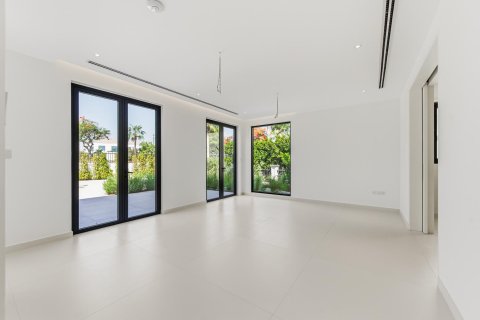 Villa in Jumeirah Islands, Dubai 4 bedrooms, 602.94 sq.m. № 142082 - photo 9