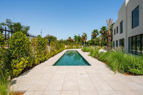 Villa in Jumeirah Islands, Dubai 4 bedrooms, 602.94 sq.m. № 142082 - photo 30