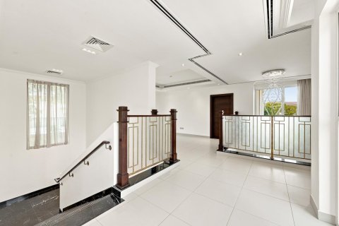 Villa in Jumeirah Golf Estates, Dubai 5 bedrooms, 749.27 sq.m. № 142081 - photo 13