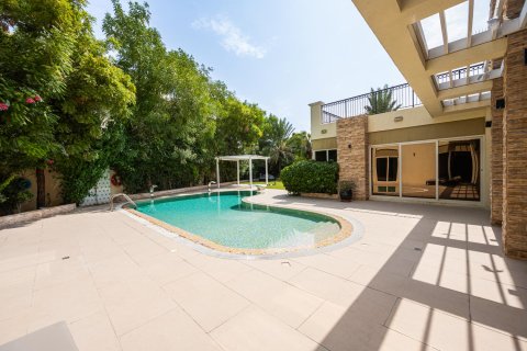 Villa in Jumeirah Golf Estates, Dubai 5 bedrooms, 749.27 sq.m. № 142081 - photo 12