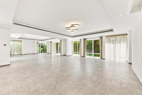 Villa in Jumeirah Golf Estates, Dubai 5 bedrooms, 749.27 sq.m. № 142081 - photo 7