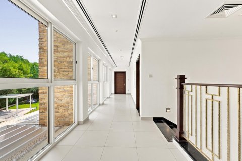 Villa in Jumeirah Golf Estates, Dubai 5 bedrooms, 749.27 sq.m. № 142081 - photo 16