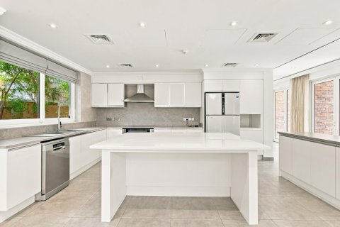 Villa in Jumeirah Golf Estates, Dubai 5 bedrooms, 749.27 sq.m. № 142081 - photo 5