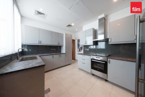 Villa à Dubai, 6 chambres, 900 m², № 99369 - photo 17