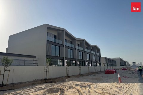 Villa in Dubai 3 bedrooms, 168 sq.m. № 18448 - photo 1