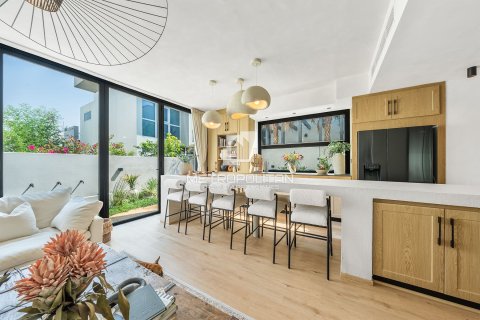 Adosado en DAMAC Hills (Akoya by DAMAC), Dubai, 3 dormitorios, 158 m², № 73568 - foto 1