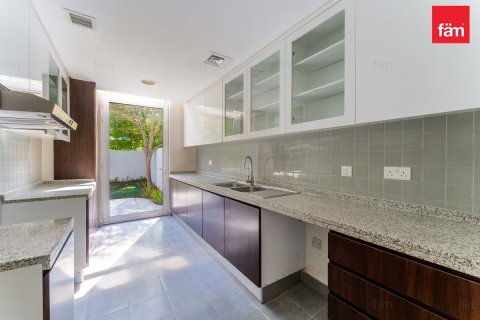 Maison de ville à Dubai, 3 chambres, 204.7 m², № 139214 - photo 11