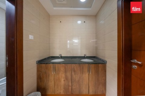 Снять в аренду офис в Dubai Production City (IMPZ), Дубай: 337м², № 89261 - фото 5