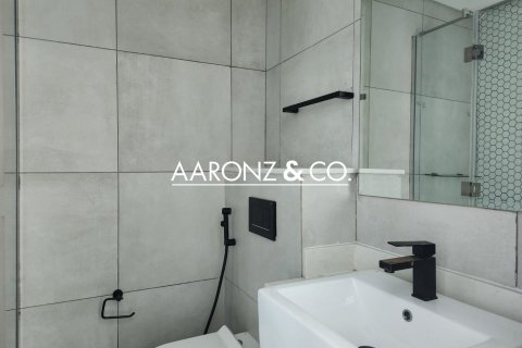 Appartement à Jumeirah Village Triangle, Dubai, 2 chambres, 139 m², № 99246 - photo 13