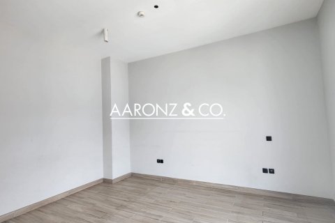 Appartement à Jumeirah Village Triangle, Dubai, 2 chambres, 139 m², № 99246 - photo 2