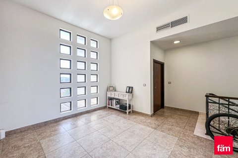 Снять в аренду таунхаус в Дубае: 4 спальни, 499.9м², № 41164 - фото 15