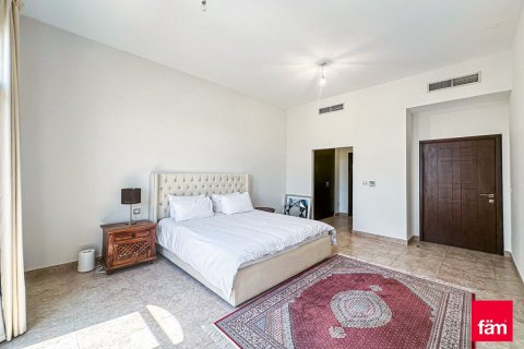Снять в аренду таунхаус в Дубае: 4 спальни, 499.9м², № 41164 - фото 12