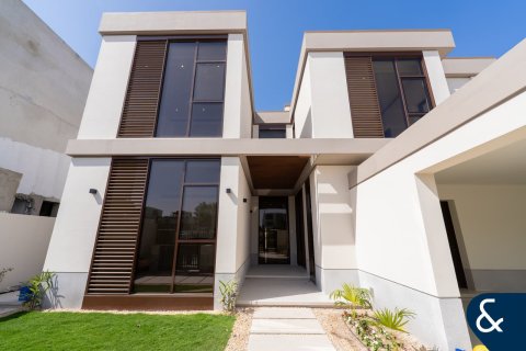 Villa à Jumeirah Park Homes, Jumeirah Park, Dubai, 5 chambres, 495 m², № 98426 - photo 2