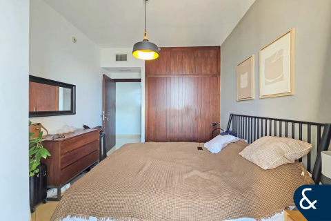 Apartamento en Golf Towers, The Views, Dubai, 2 dormitorios, 132 m², № 98430 - foto 6